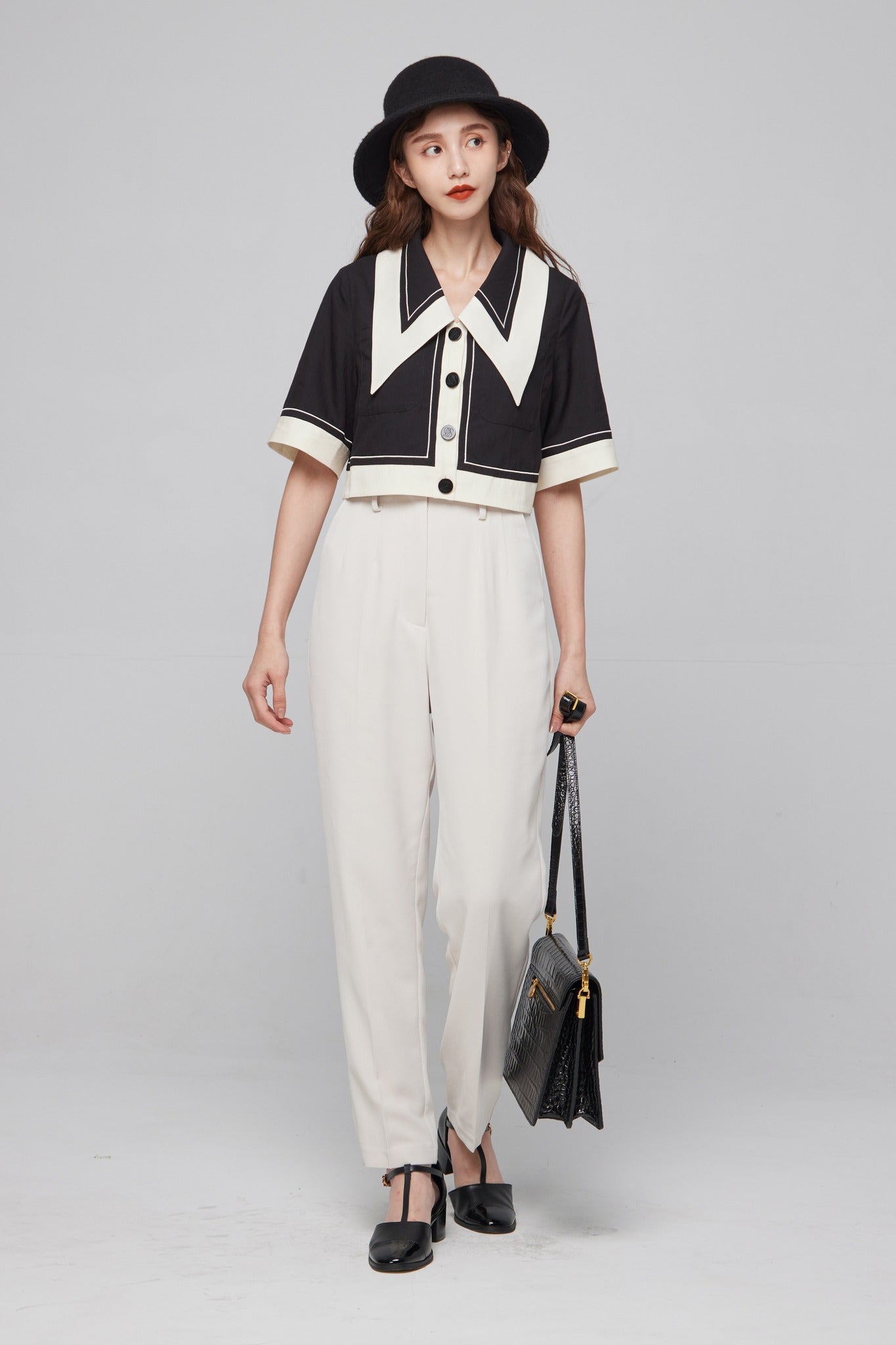 ビッグカラーシンメトリーステッチトップス-Black