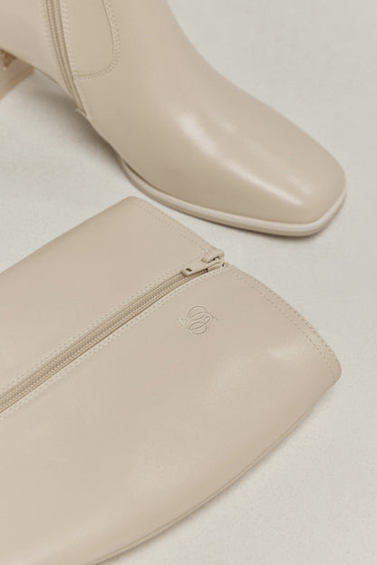 スクエアトゥ ミドルヒール ロングブーツ ベージュ Ivory