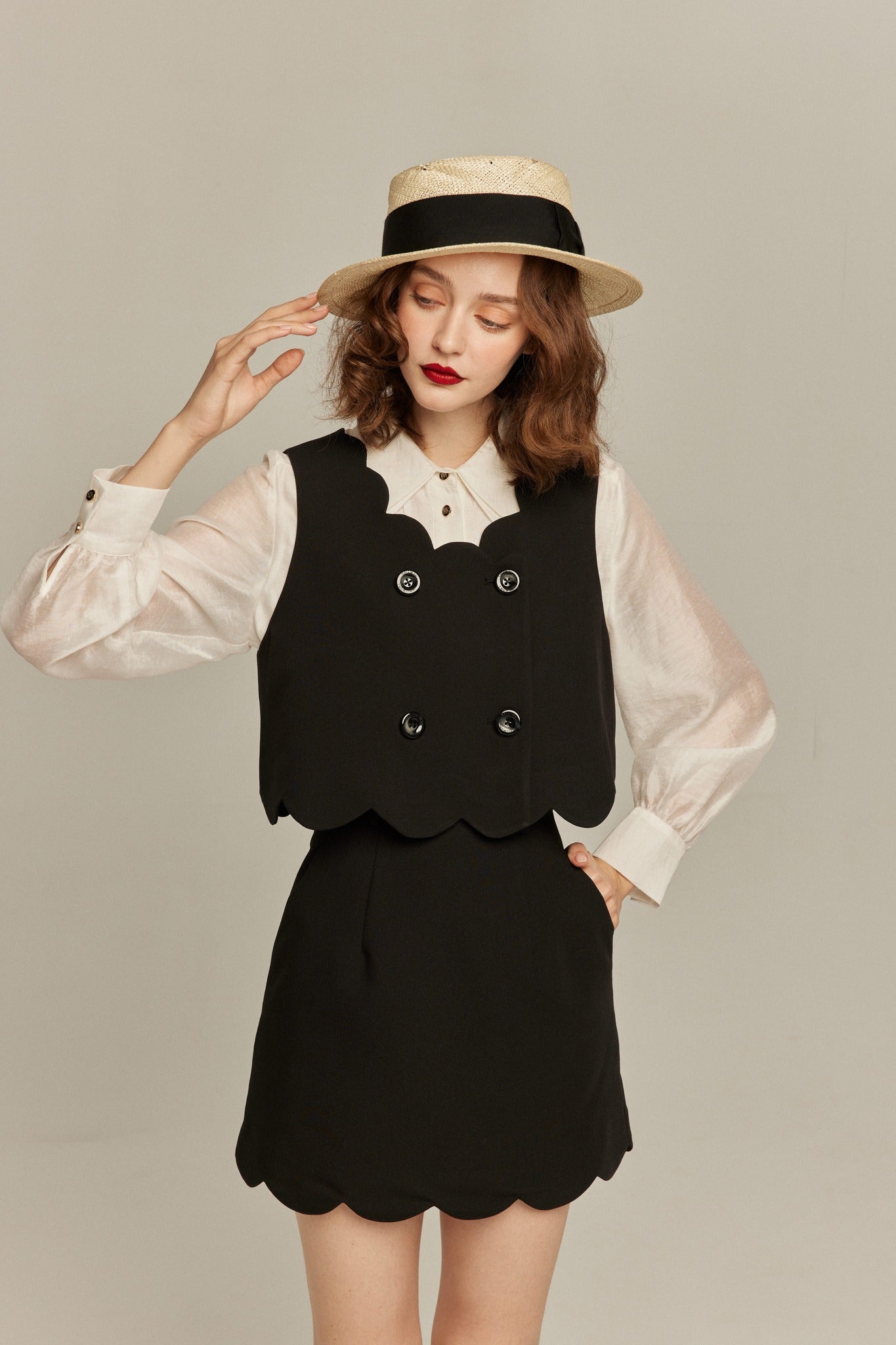 スカラップデザインショートスカート-Black