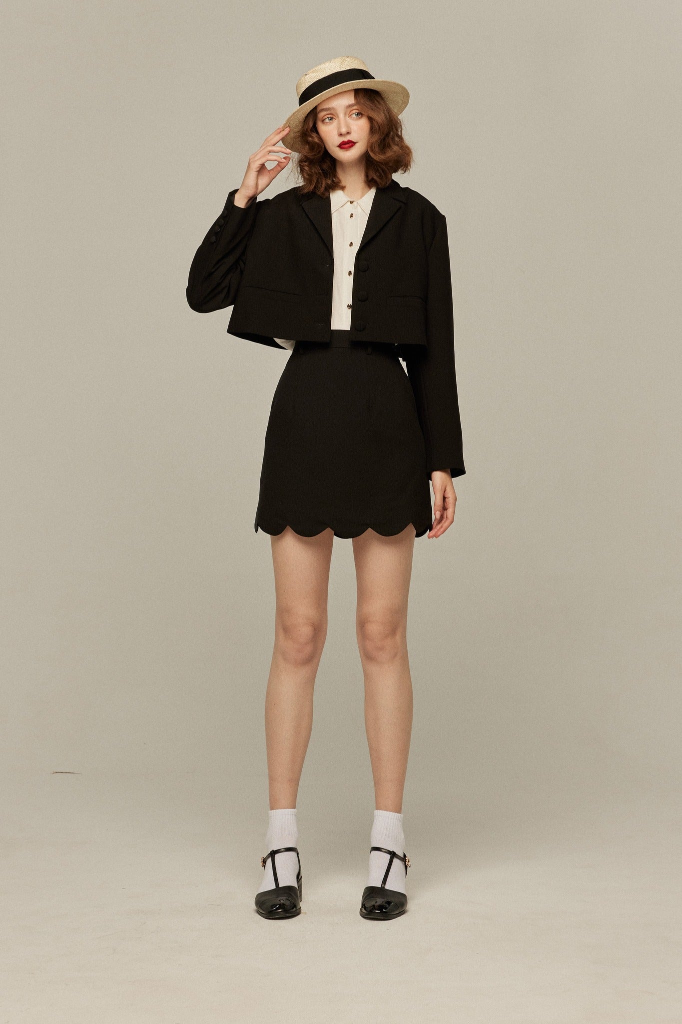 スカラップデザインショートスカート-Black