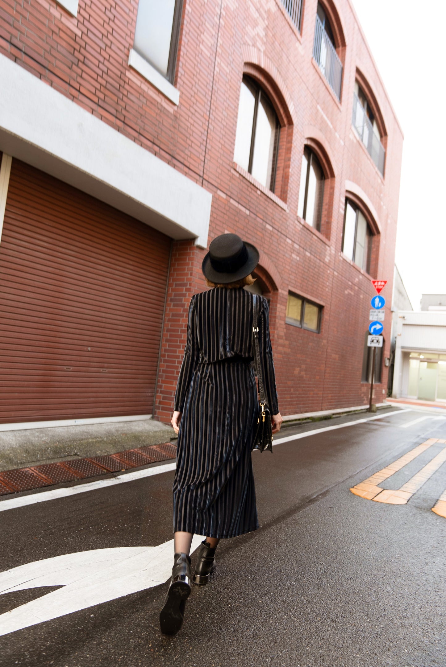 ベルベットストライプトップ-Black