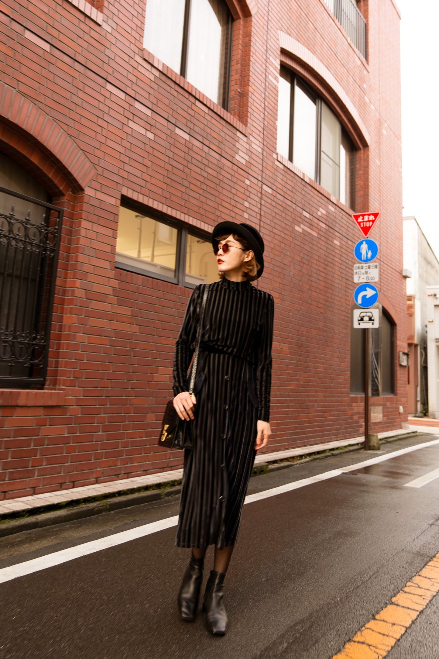 ベルベットストライプトップ-Black