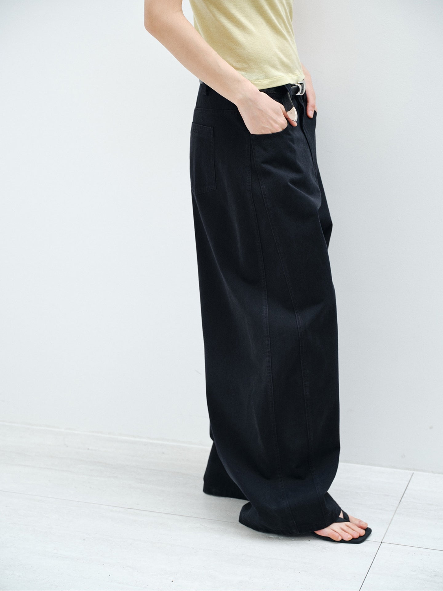 コットンワイドカーブパンツ