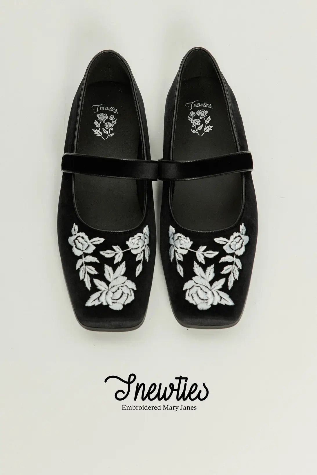 TNEWTIESオリジナル刺繍パンプス-Black